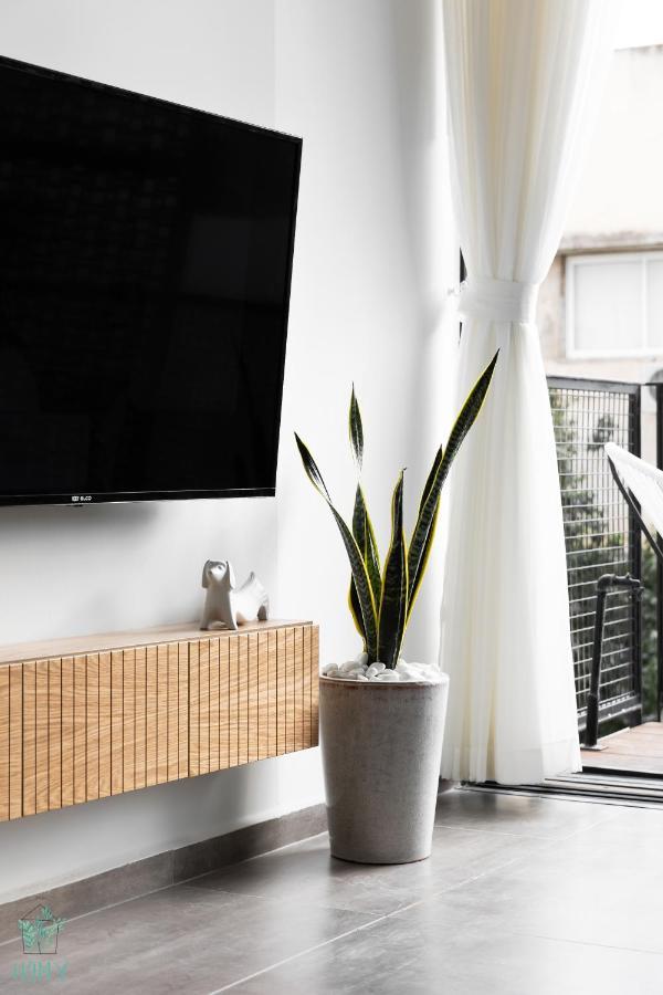 White City Eclectic Design Apartments By Homy Tel Aviv Bagian luar foto