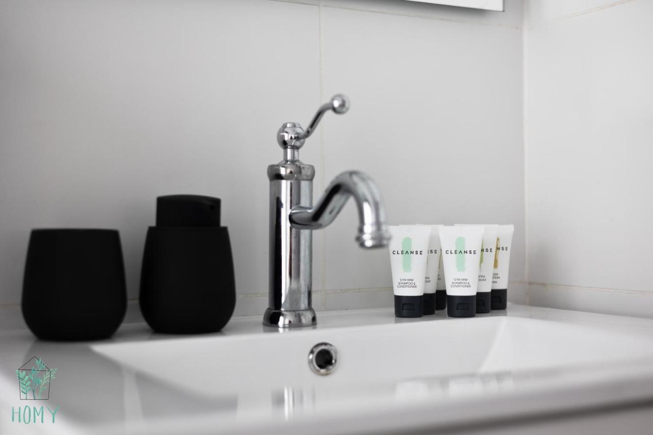 White City Eclectic Design Apartments By Homy Tel Aviv Bagian luar foto